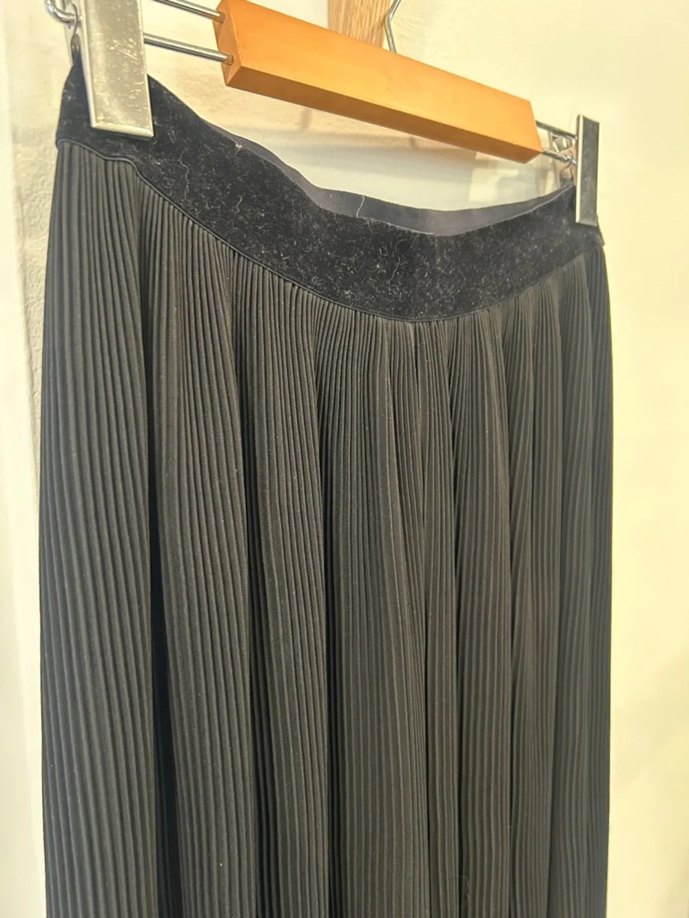 Zara Black Pleated Wide Leg Pants - Picture 2 of 3